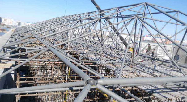 铁岭细数网架装配中抉择应用钢结构对室第的优势